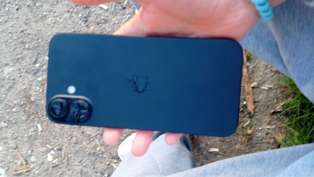 Айфон 16 plus b/y