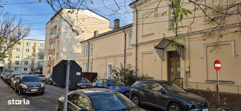 Chirie 2 camere pentru BIROURI + Teren