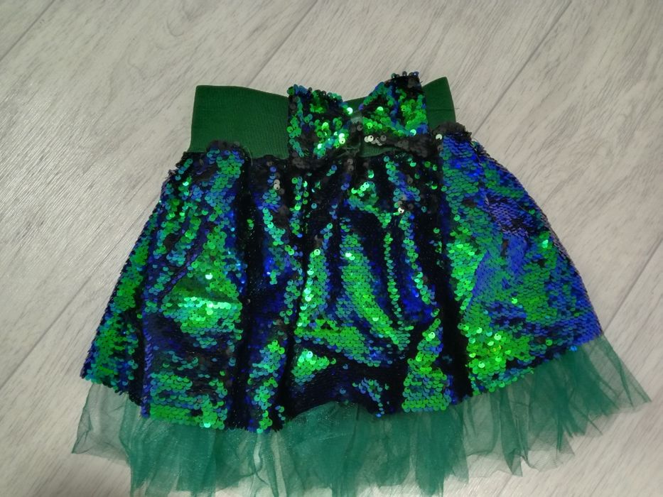 Юбка блестящая продам