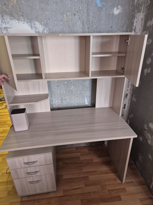 Стол компьютерный