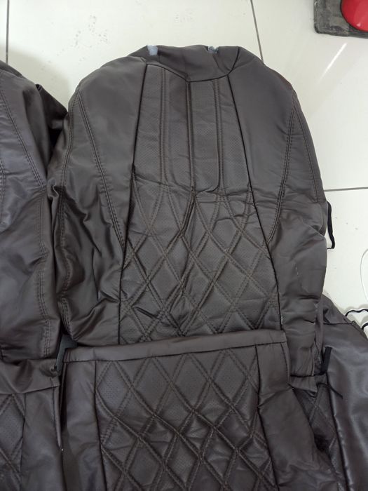 Продам авточехлы камри