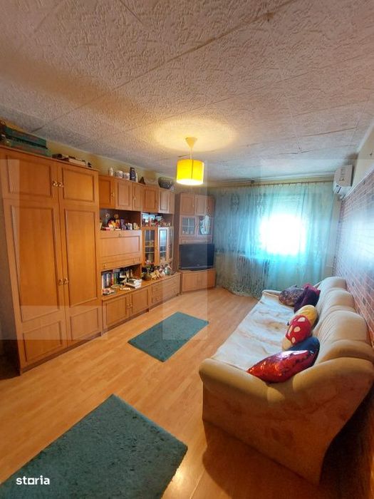 Apartament 3 camere, Decomandat