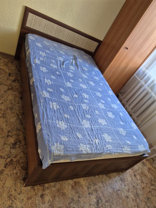 Кровать в норм состоянии