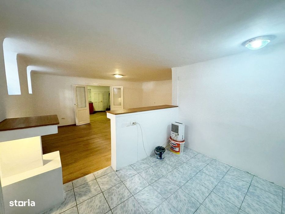 Apartament la demisol 60 mp utili - Str Einstein - Central