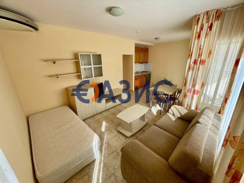 Продава се Двустаен апартамент в Свети Влас - 70 кв.м за 1128 €/кв.м - Снимка #1