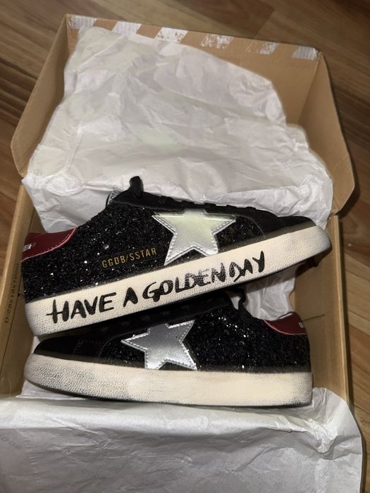 Продаю кроссовки Golden Goose