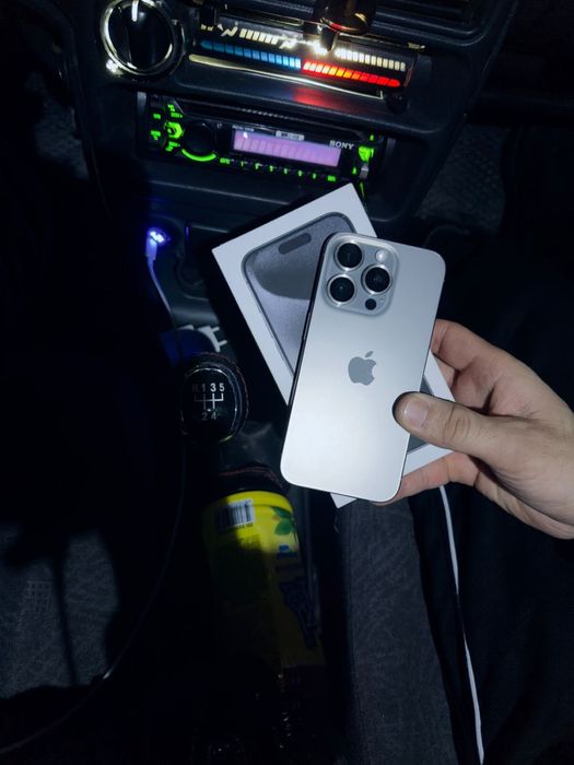 Продам Айфон 15про