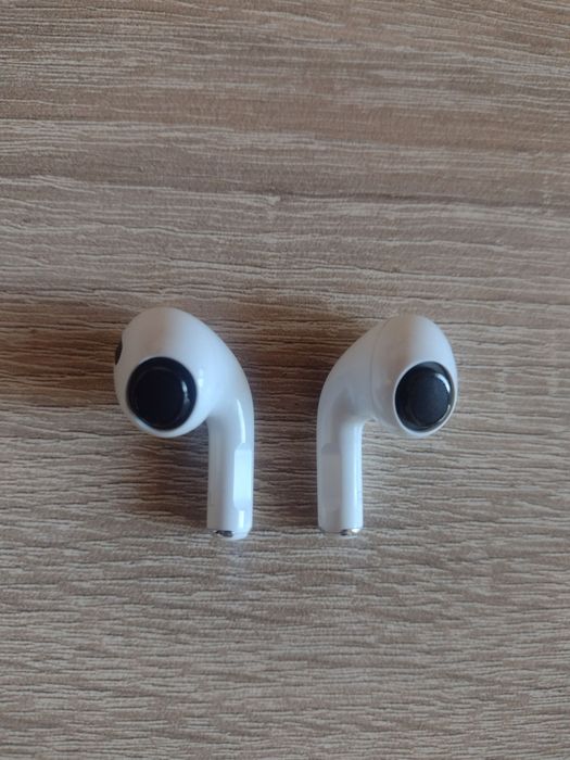 Apple Airpods Pro лява и дясна слушалка