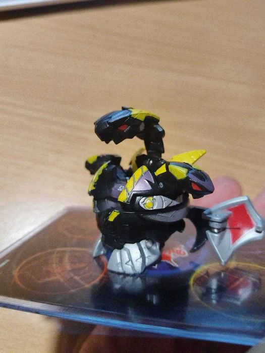 Bakugan Darkus Knight Percival Bakugan Yellow Accents custom Painted