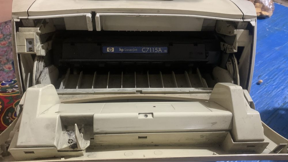 hp 1000 series Sotiladi