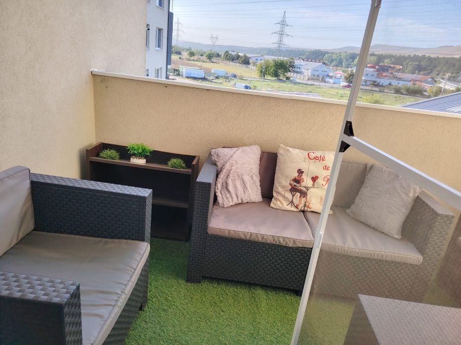 Închiriez apartament cu 3 camere