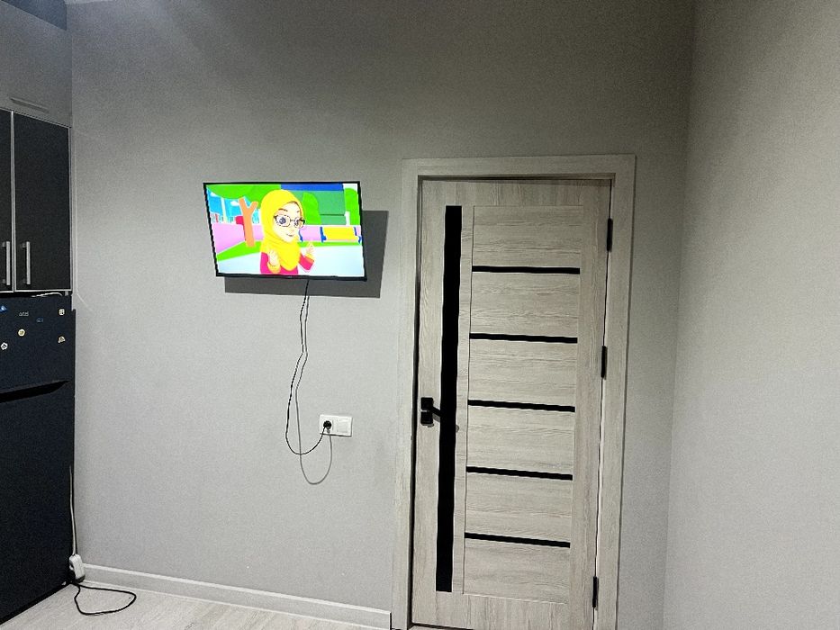 Uy sotiladi Index bozor yonida novastroyka