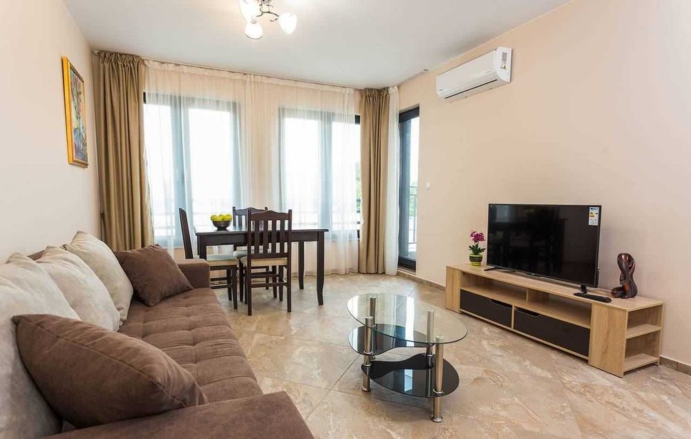 Двустаен Апартамент в Центъра