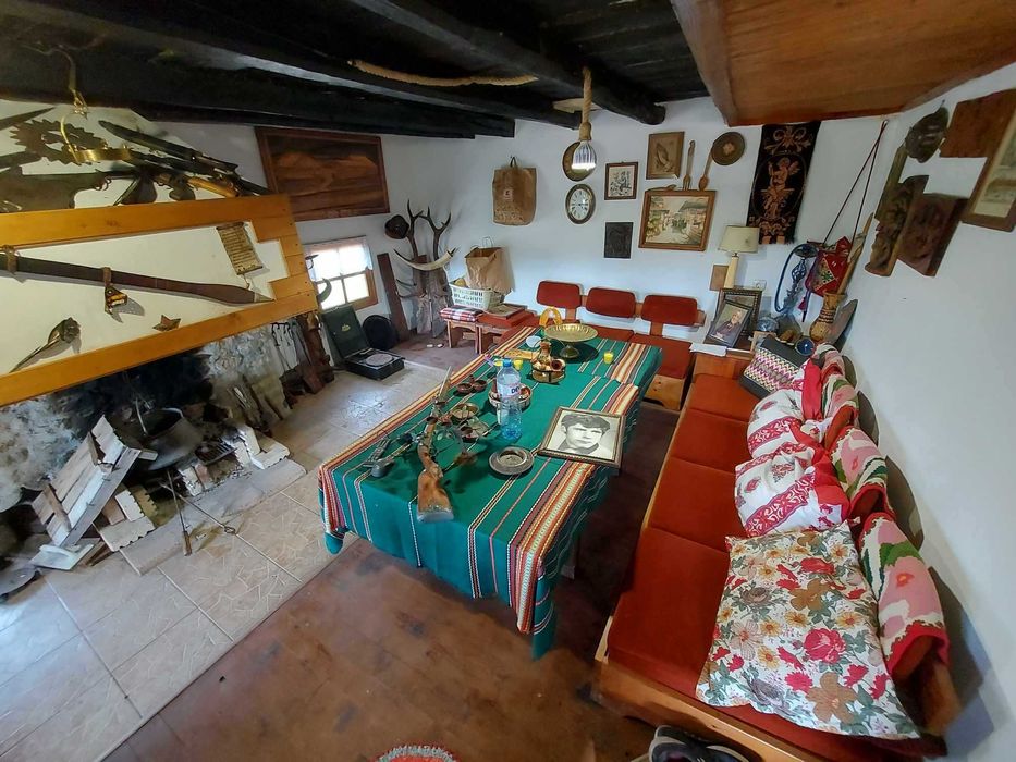 Продава се Къща в с. Царевци, Област Търговище - 320 кв.м за 563 €/кв.м - Снимка #12