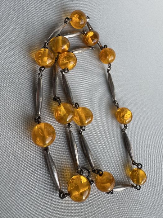 Colier din argint si chihlimbar