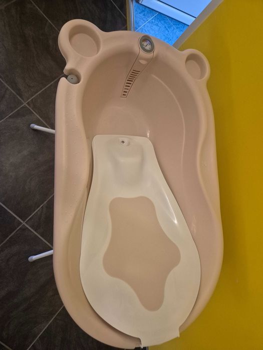 Вана Kikkaboo с термометър, ортопедична подложка и отвор за оттичане