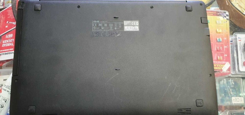 Лаптоп ASUS F553M