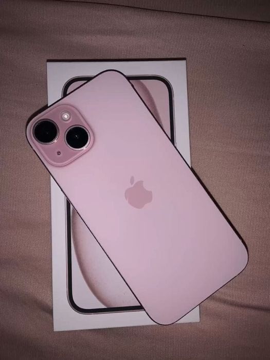 iPhone 15 Pink nou de vânzare
