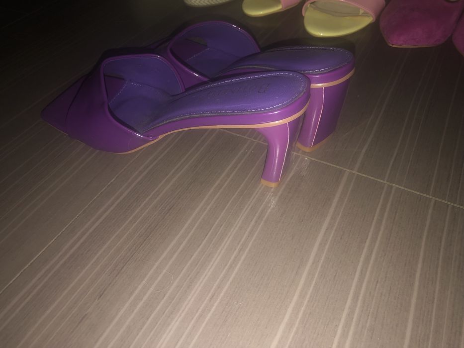 Сандали и обувки нови номер 38