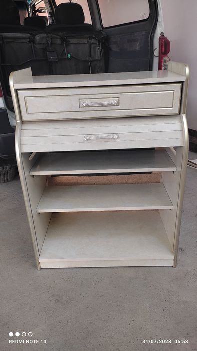 Oyoqkiyim uchun Komodlar (perehoshka)