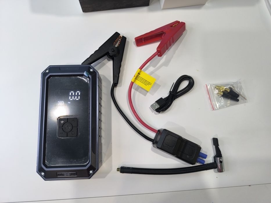 Автомобильный бустер