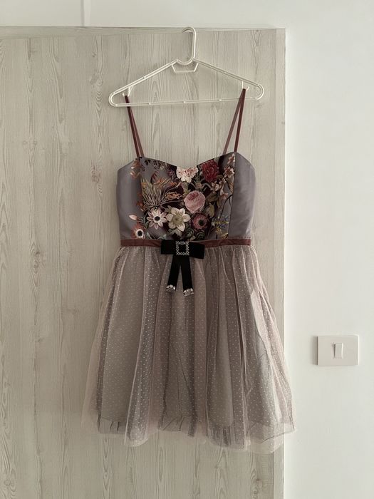 Vand rochii elegante