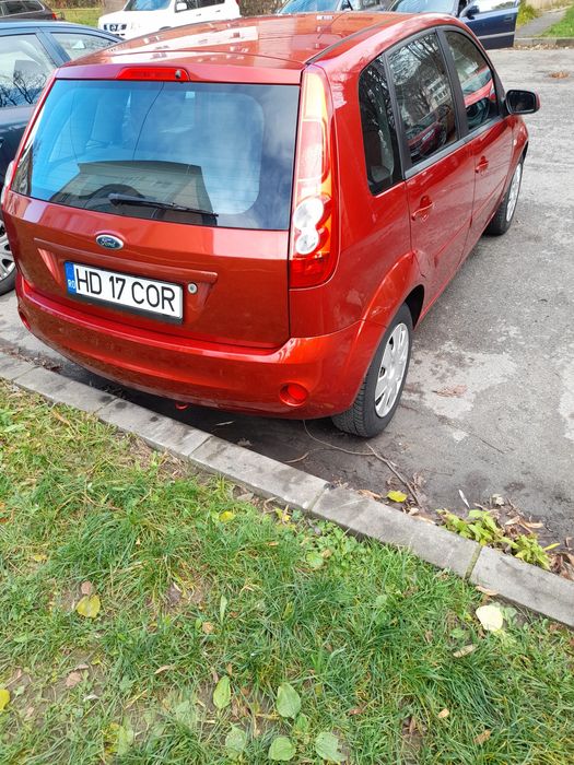 Ford Fiesta automat 1.4 benzina