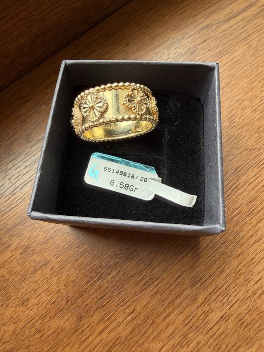 Золотое кольцо van cleef