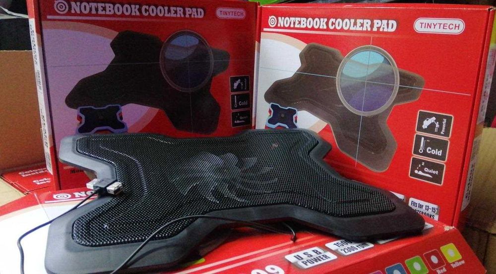 Охладителна подложка за Лаптоп с безшумен вентилатор и RGB подсветка