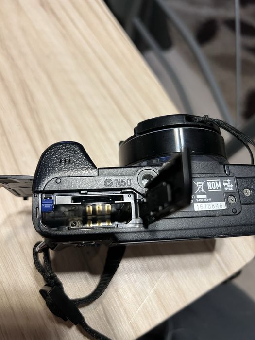 Sony Cyber-Shot DSC-H10