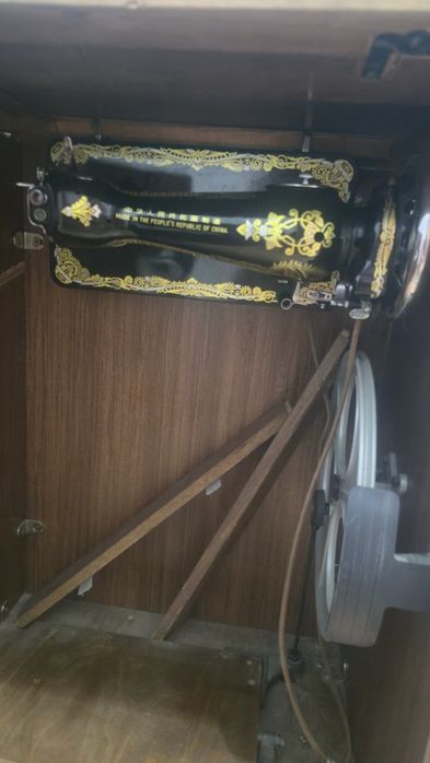 Швейная машинка (СССР) Цена 5000