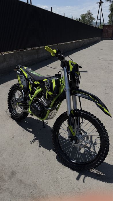 Продаю Zuumav k5 cс300