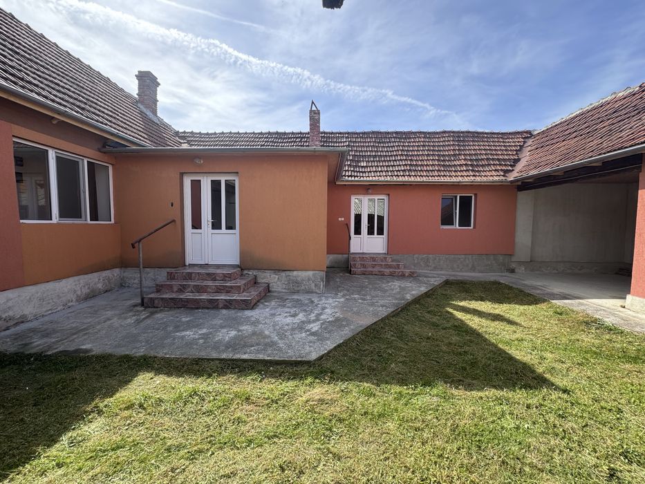 Casă de vânzare - sat Josani, Com. Măgești - imediat locuibilă