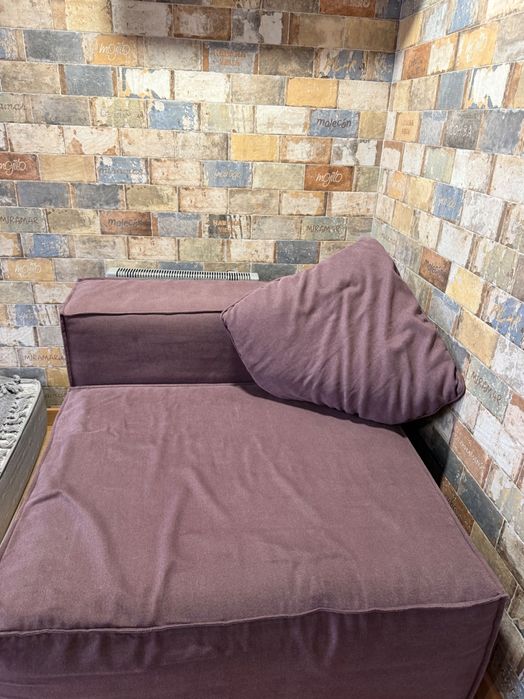 Большой диван для зала трансформер