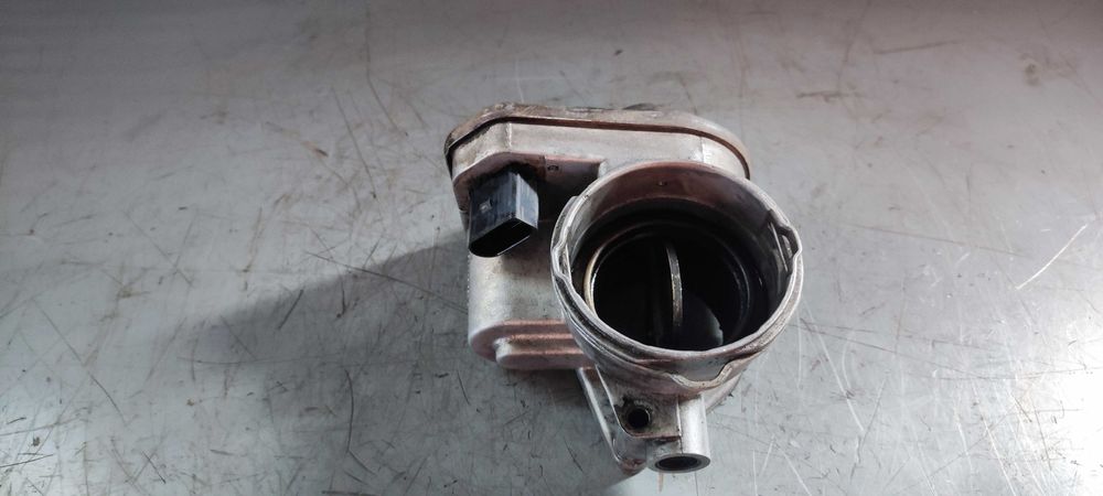 Clapeta acceleratie volkswagen vw golf 5 BKC cod 038128063G