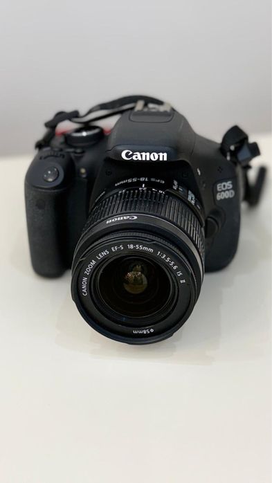 Камера Canon EOS 600D