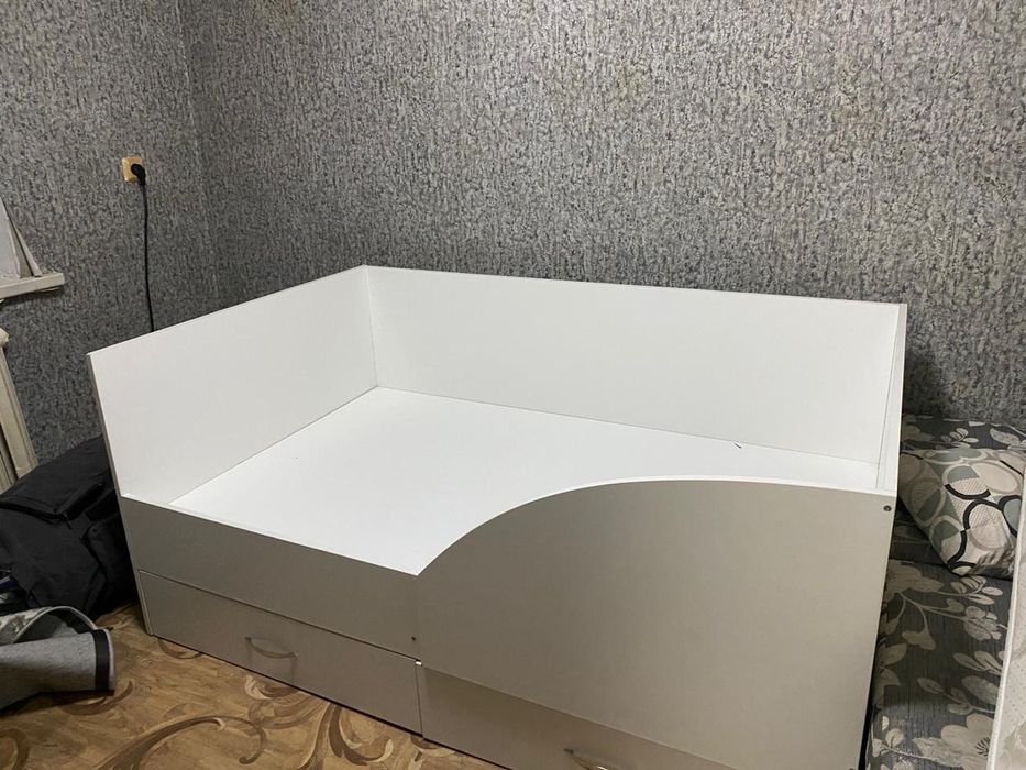 Продам детскую кровать