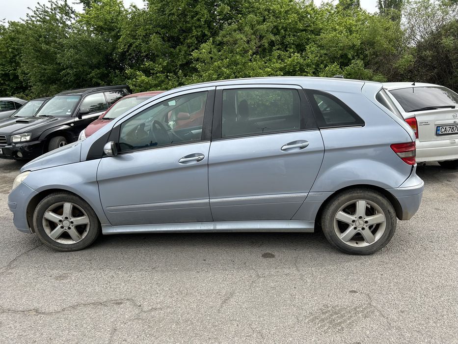 Mercedes B180 на части