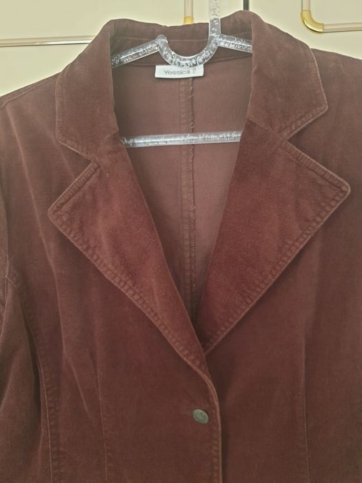Дамско яке от кадифе