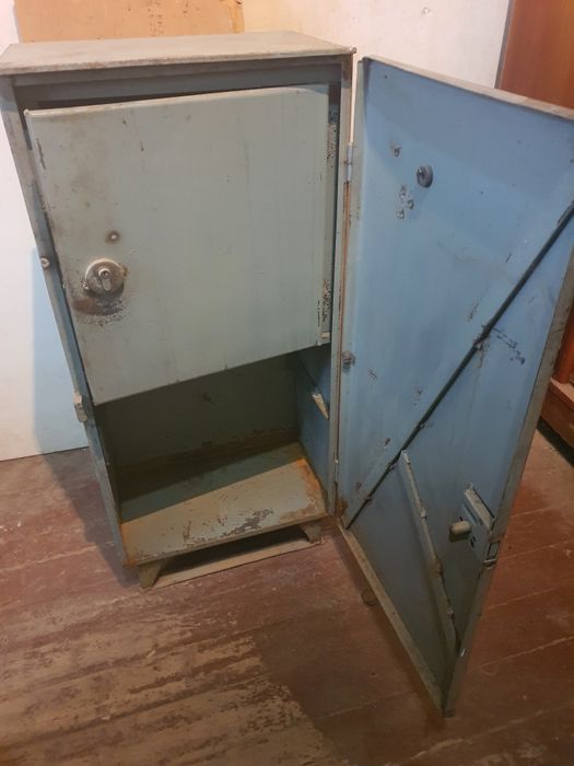 Продаётся Сейф 113×50×35
