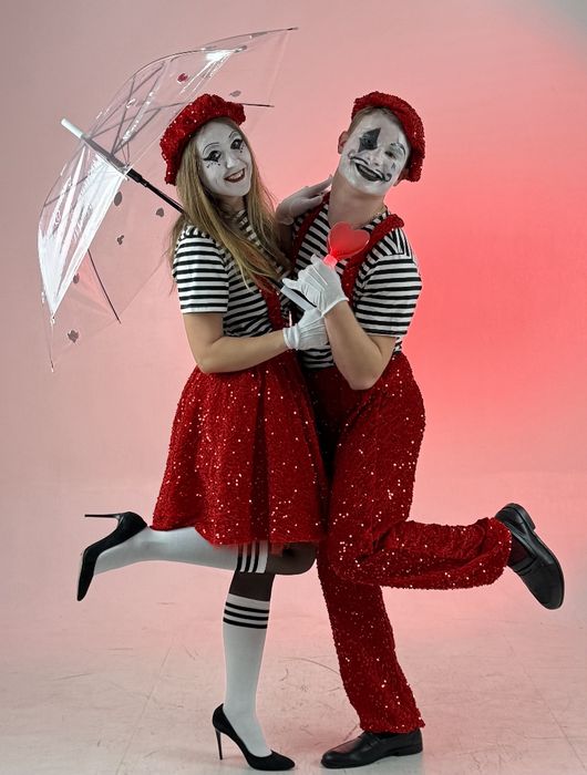 Мимы хостес ангелы шоу программы