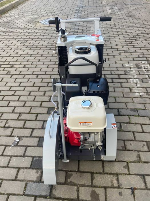 Inchiriem Masina taiat asfalt/beton Disc500mm, 15Cp Honda, maxim 180mm