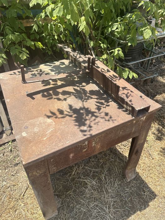 Стол длч изгиба проволок