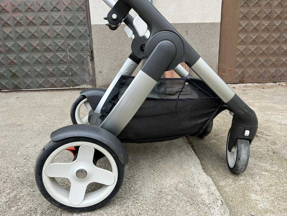 Количка STOKKE CRUSI в много добро състояние 490 лв.