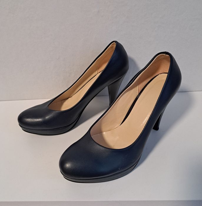 Сини кожени токчета