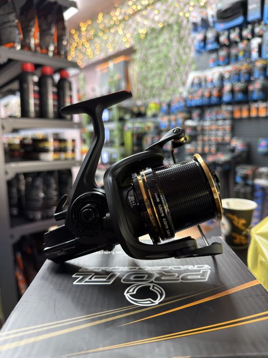 Mulineta Pro FL Feeder Strategist Distance 8000