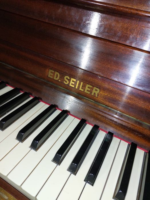 Pianina Ed. Seiler (mecanică Renner nemțească, transport gratuit)