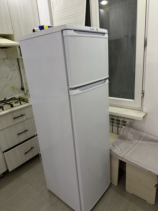 Продается кухонный гарнитур и холодильник