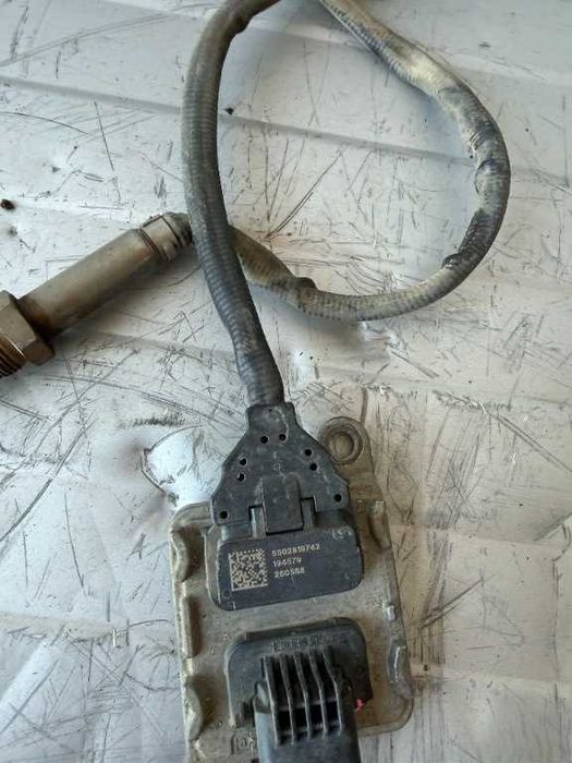 Senzor NOX VW CRAFTER 2.0 euro 6 cod piesa 04L907805AK