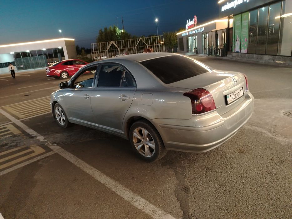 Продается таёта авенсис 2006 года автомат